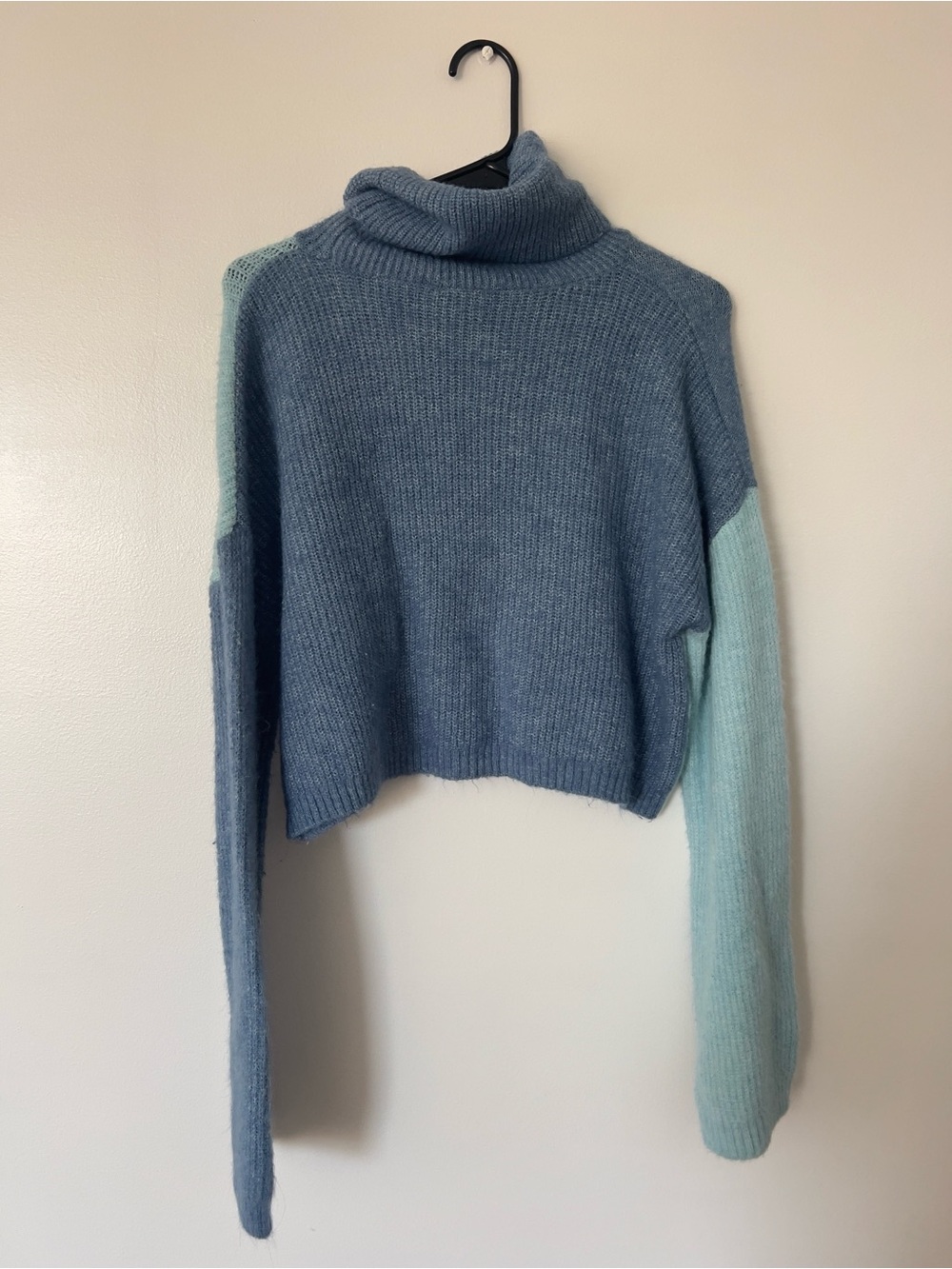 Colorblock Turtleneck - Picture 3 of 3